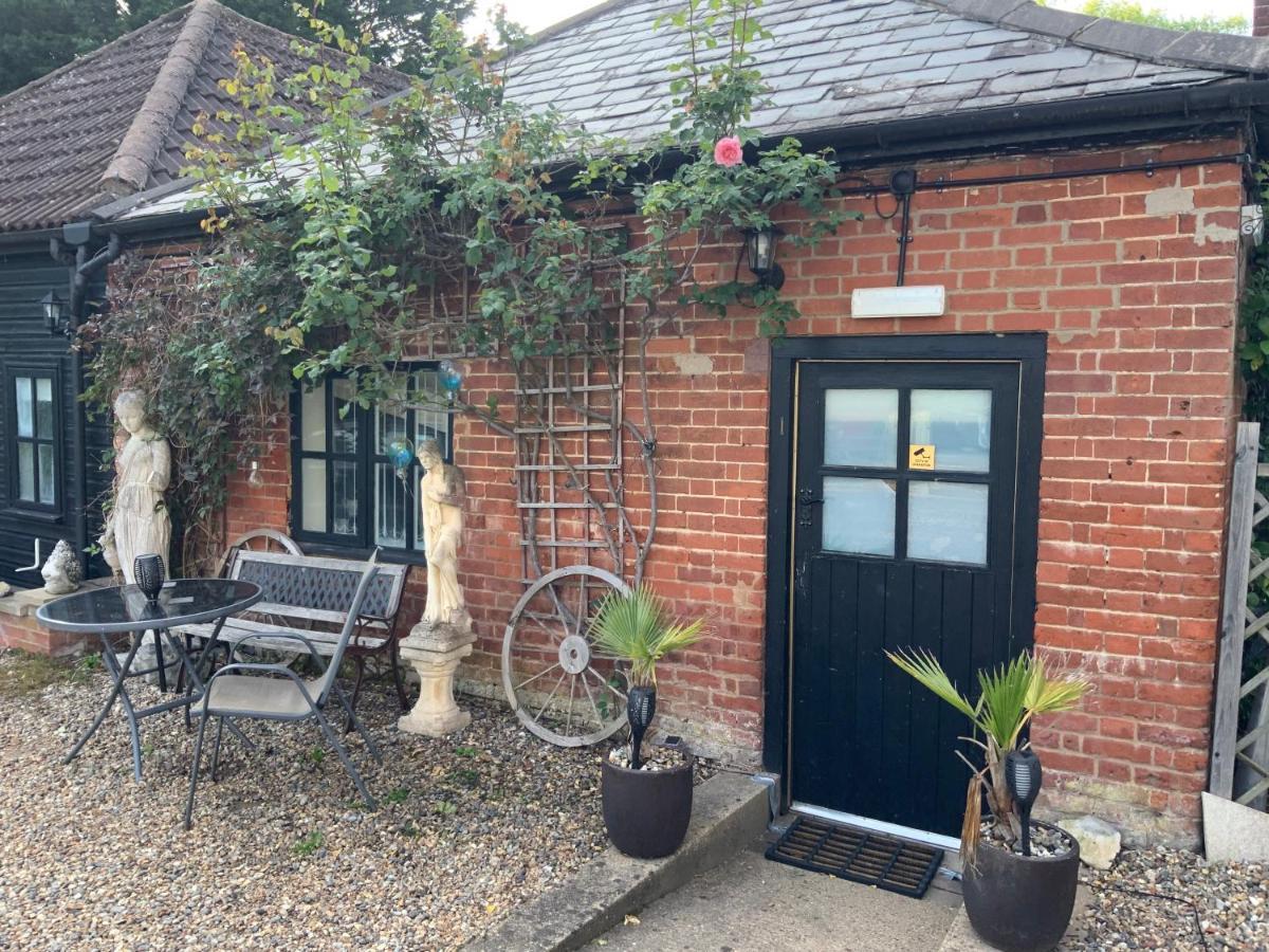 The Oak Rooms Coltishall Bagian luar foto